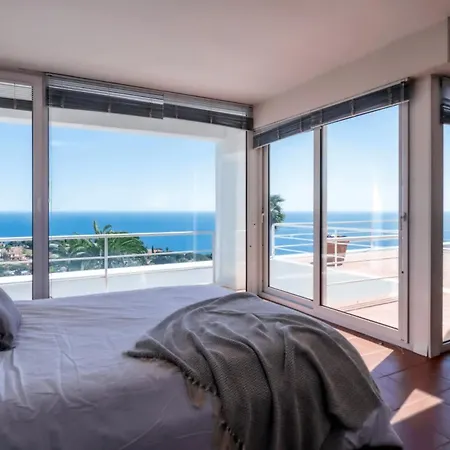Pireo 11 Amazing Sea Views Hotel